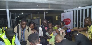 Airtel Donates Phones, Sims, Airtime To South Africa Returnees-marketingspace.com.ng