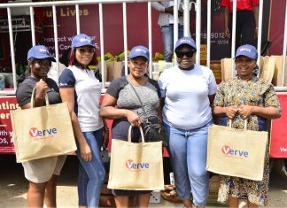 Verve Card Commemorates Mother’s Day, Distributes Free Food Items To Customers-marketingspace.com.ng